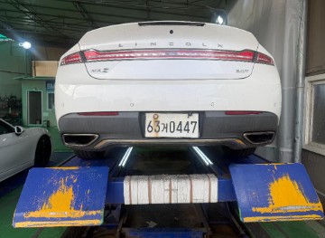 Lincoln MKZ 2017 — inspection photo 2