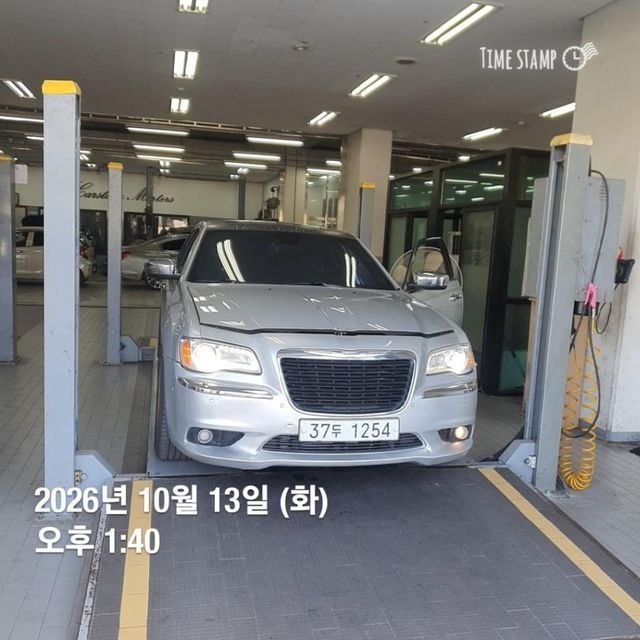 Chrysler 300C 2012 — inspection photo 1