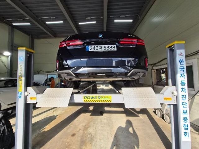 BMW 5-Series 2026 — inspection photo 2