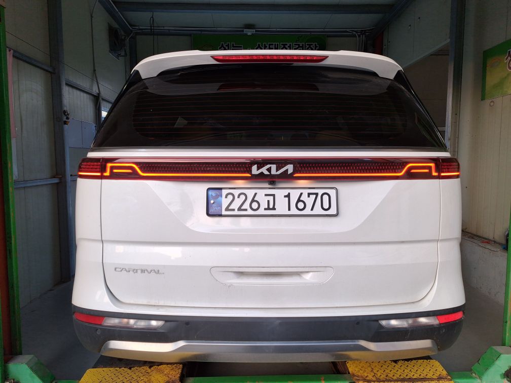Kia Canival 2023 — inspection photo 2
