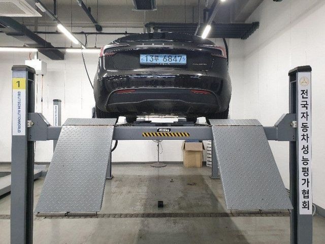 Tesla Model 3 2024 — inspection photo 2