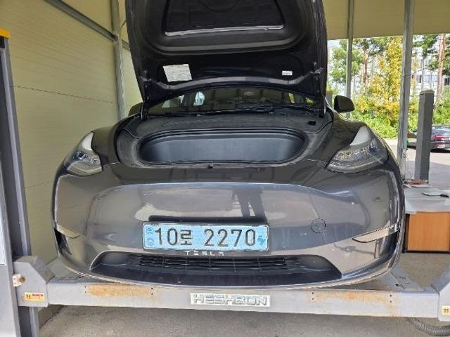 Tesla Model Y 2021 — inspection photo 1
