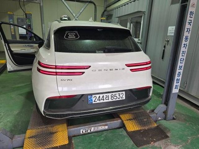 Genesis GV70 2025 — inspection photo 2