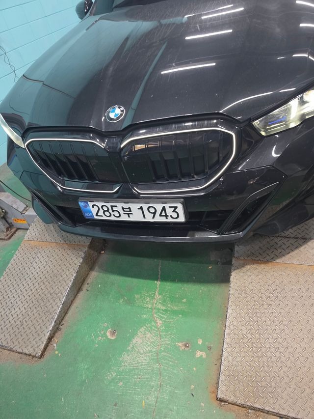 BMW 5-Series 2026 — inspection photo 1