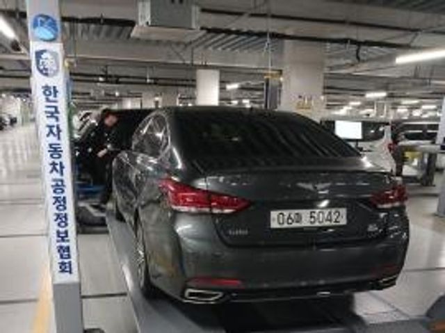 Genesis G80 2017 — inspection photo 2