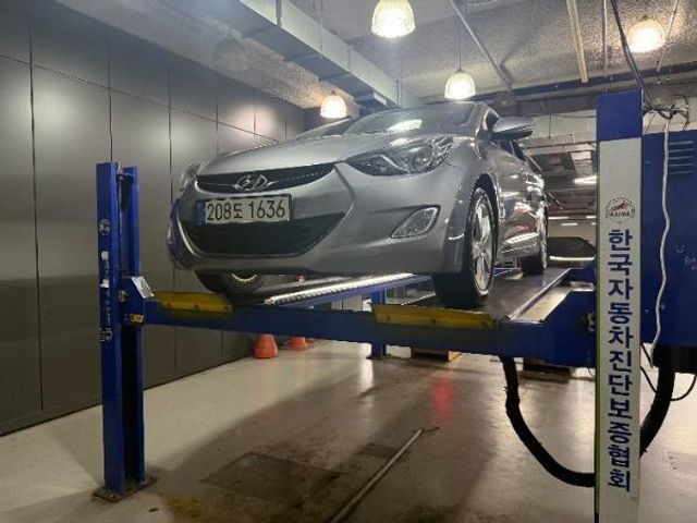 Hyundai AVANTE 2012 — inspection photo 1