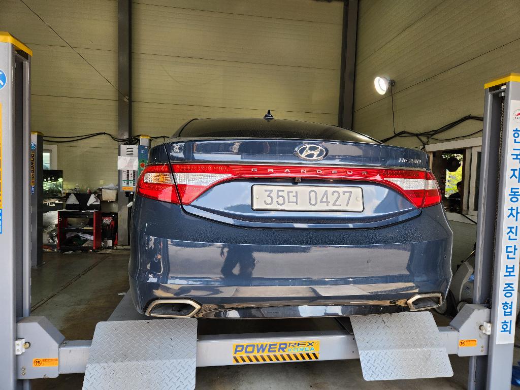 Hyundai Grandeur 2016 — inspection photo 2