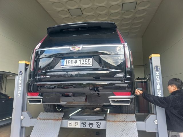 Cadillac Escalade 2024 — inspection photo 2