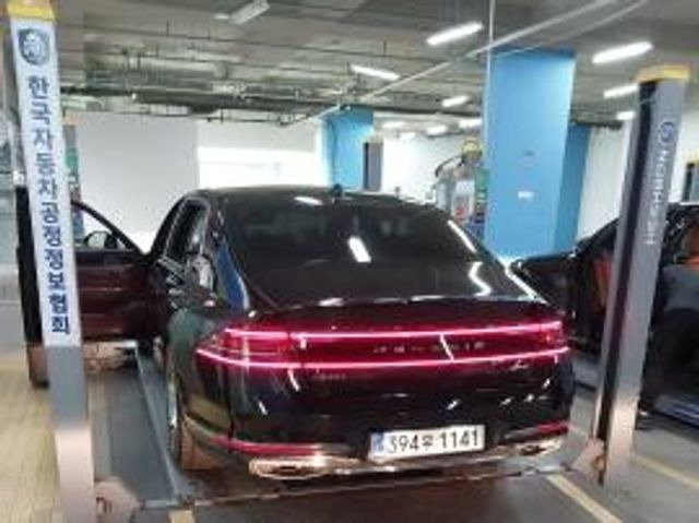 Genesis G90 2022 — inspection photo 2