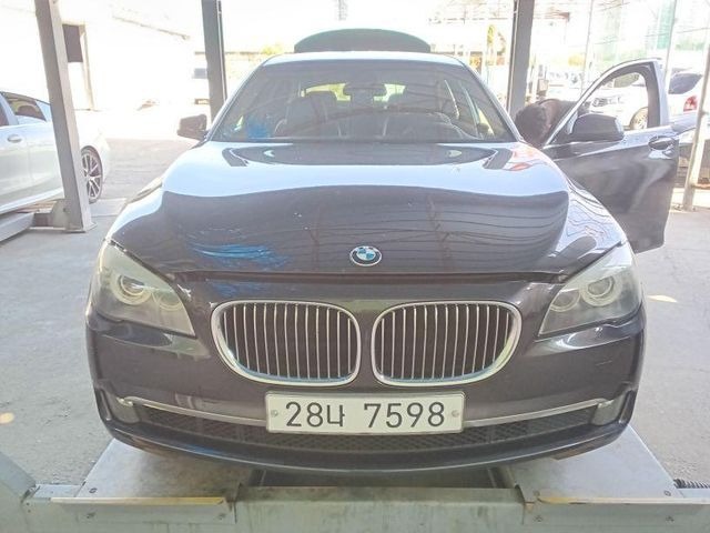 BMW 7-Series 2011 — inspection photo 1