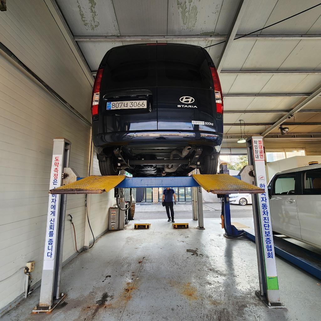 Hyundai Staria 2025 — inspection photo 2