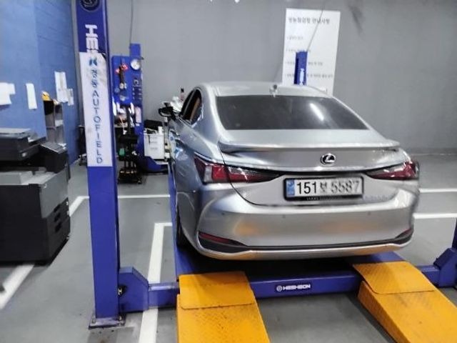 Lexus ES 2026 — inspection photo 2