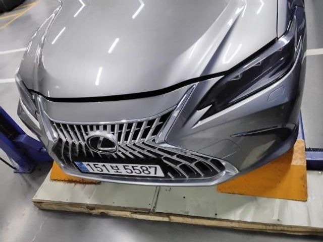 Lexus ES 2026 — inspection photo 1