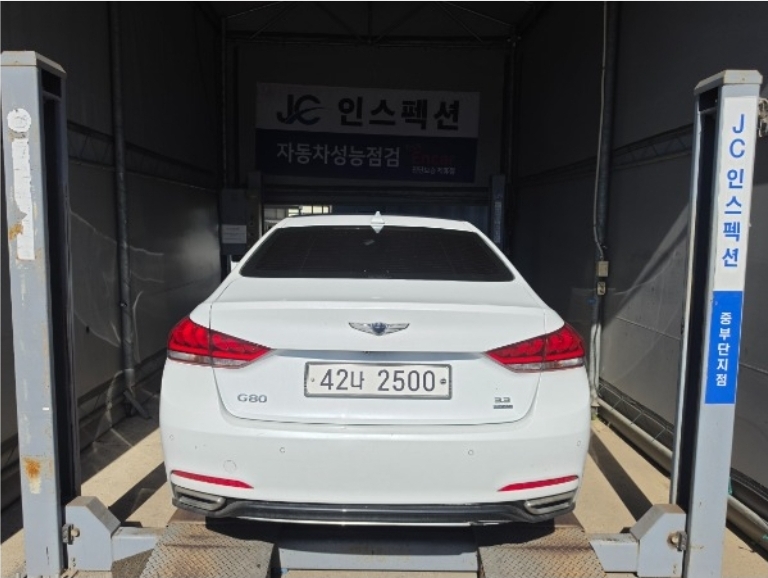 Genesis G80 2018 — inspection photo 2