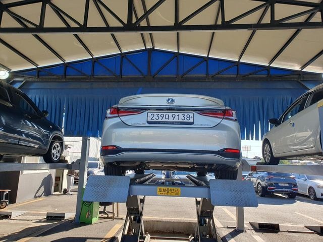 Lexus ES 2019 — inspection photo 2