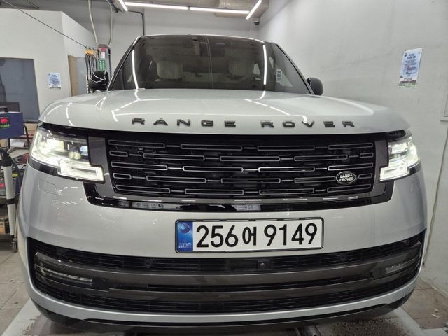 Land Rover Range Rover 2025 — inspection photo 1