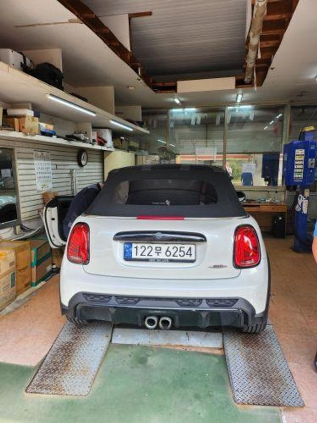 Mini Cooper Convertible 2024 — inspection photo 2