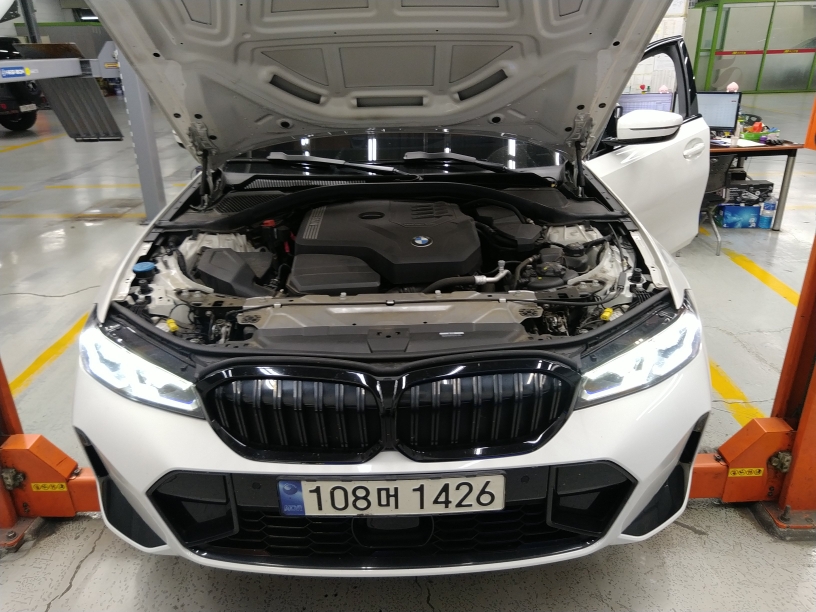 BMW 3-Series 2023 — inspection photo 1