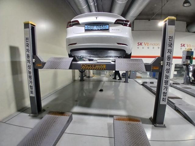 Tesla Model 3 2021 — inspection photo 2