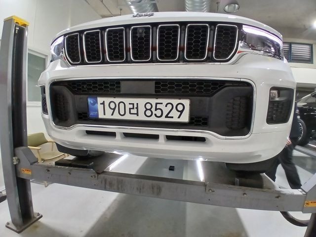 Jeep Cherokee 2023 — inspection photo 1