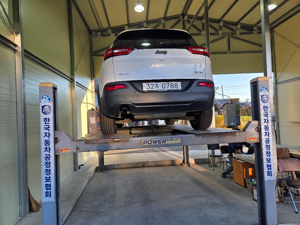 Jeep Cherokee 2016 — inspection photo 2