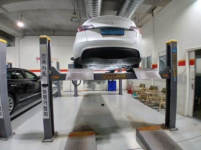 Tesla Model Y 2022 — inspection photo 2