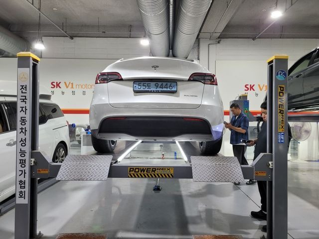 Tesla Model Y 2022 — inspection photo 2