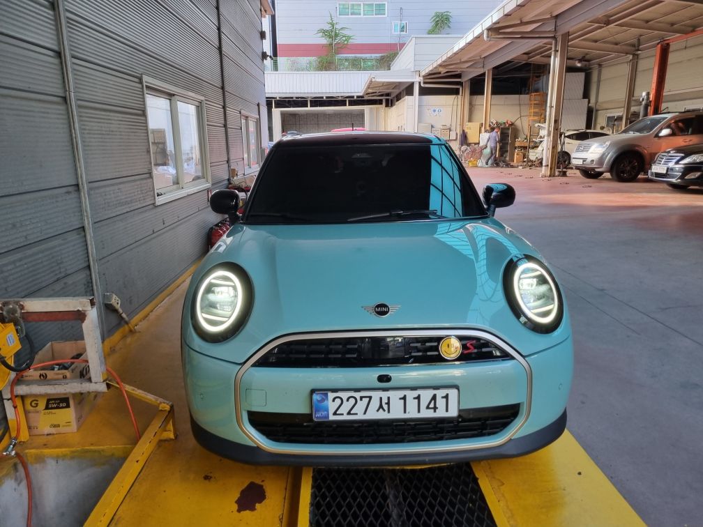 Mini Cooper 2025 — inspection photo 1