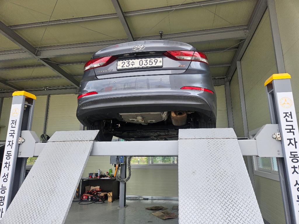 Hyundai AVANTE 2017 — inspection photo 2