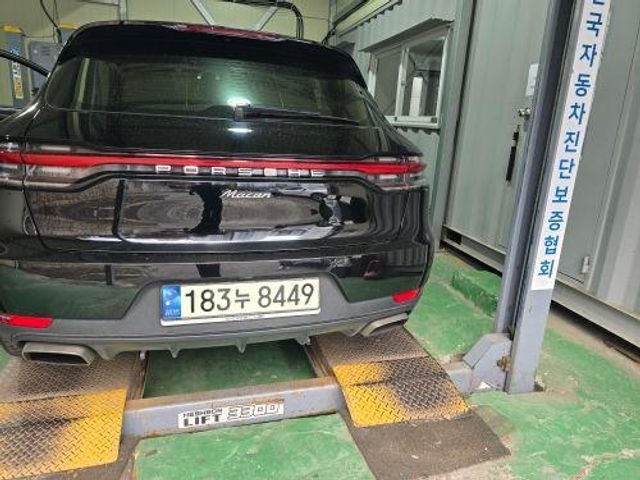 Porsche Macan 2021 — inspection photo 2