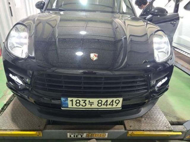 Porsche Macan 2021 — inspection photo 1