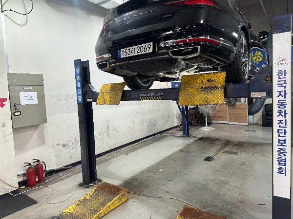 Genesis G90 2022 — inspection photo 2