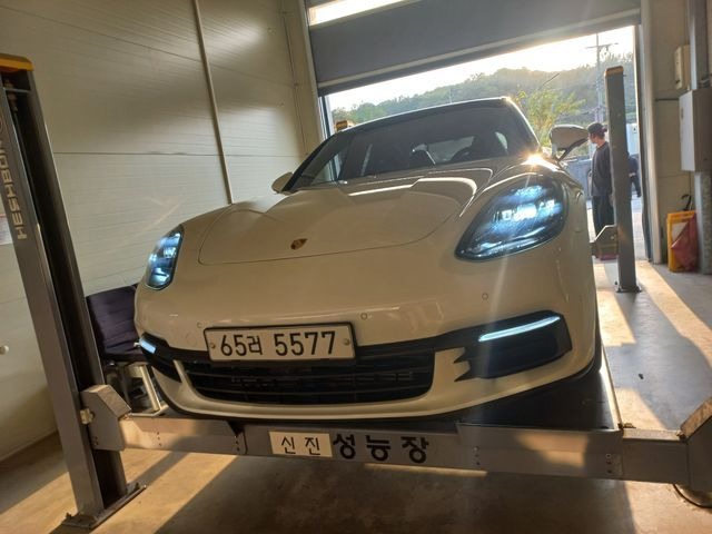 Porsche Panamera 2018 — inspection photo 1