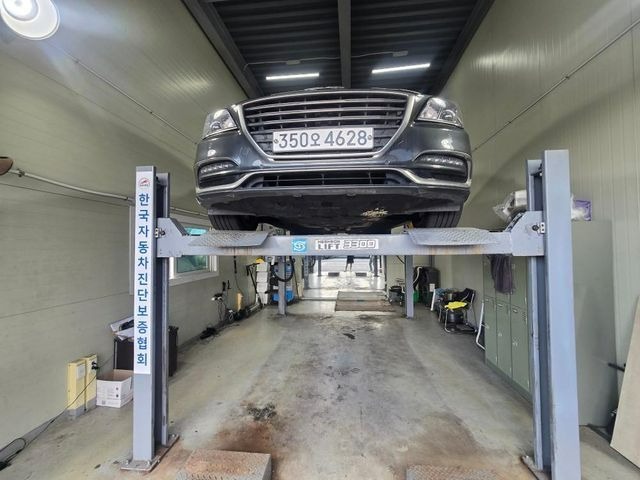Genesis G80 2017 — inspection photo 1