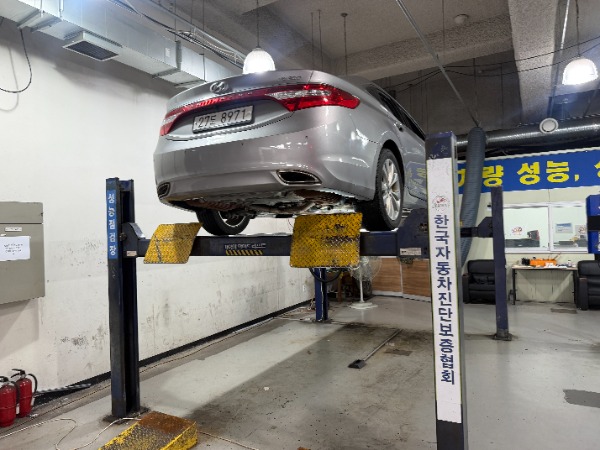 Hyundai Grandeur 2012 — inspection photo 2