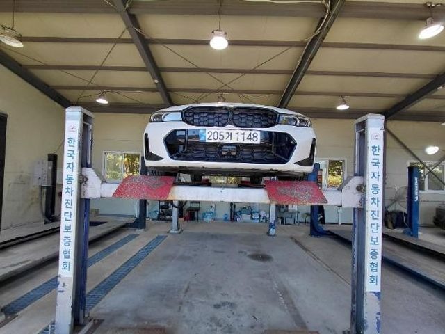 BMW 3-Series 2025 — inspection photo 1