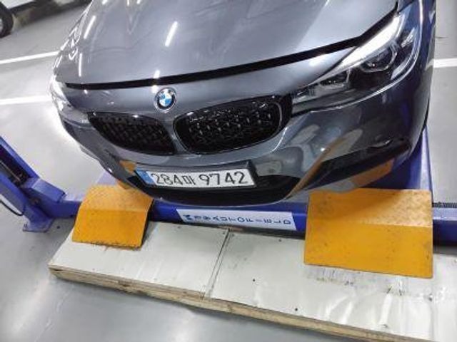 BMW Gran Turismo 2020 — inspection photo 1