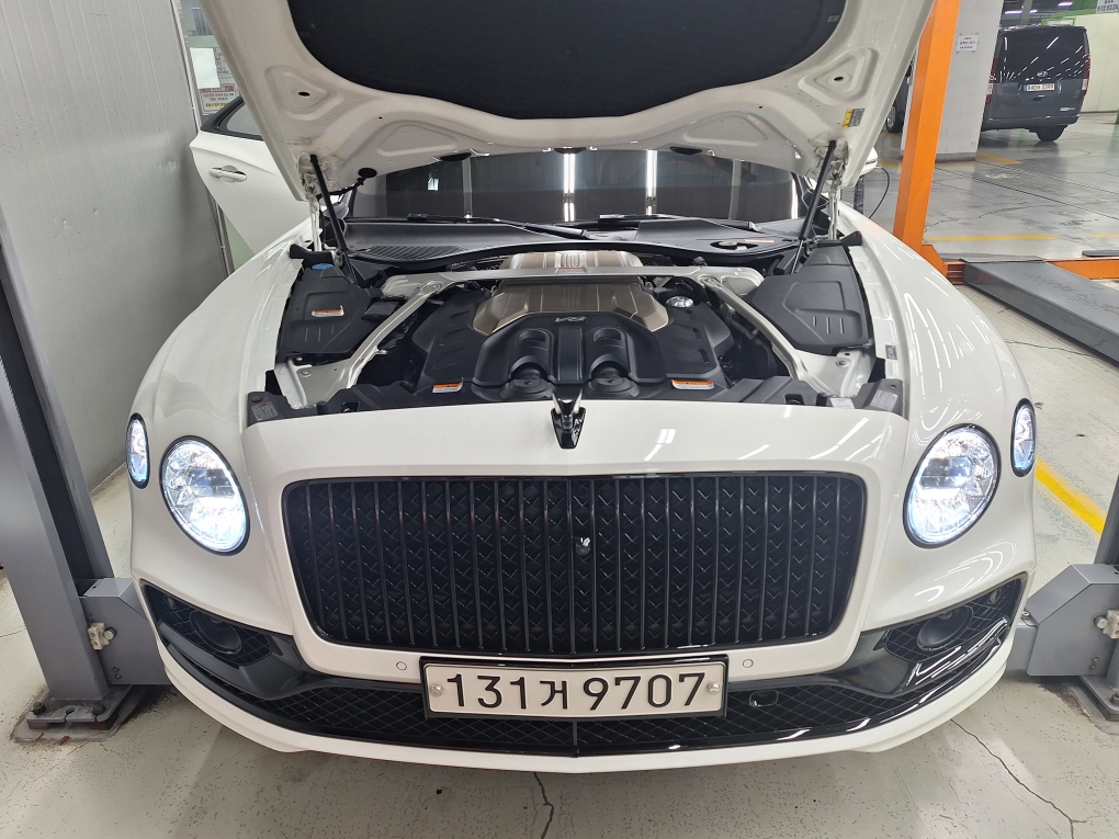 Bentley Flying Spur 2022 — inspection photo 1