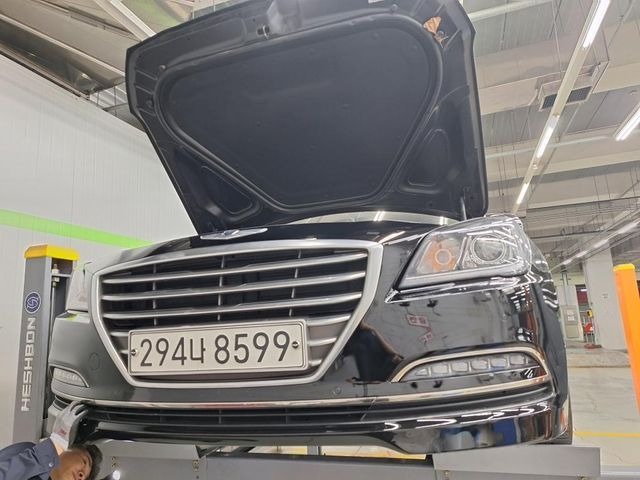 Hyundai Genesis 2016 — inspection photo 1