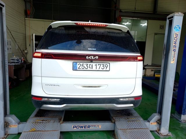 Kia Canival 2023 — inspection photo 2