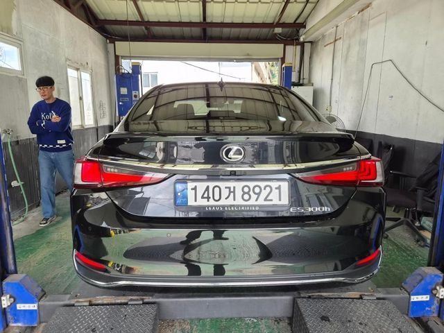 Lexus ES 2023 — inspection photo 2