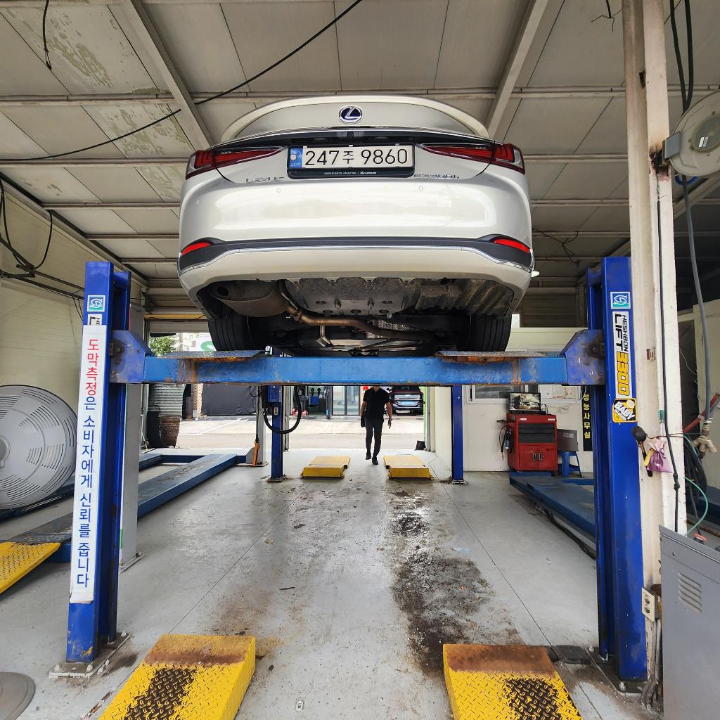 Lexus ES 2019 — inspection photo 2