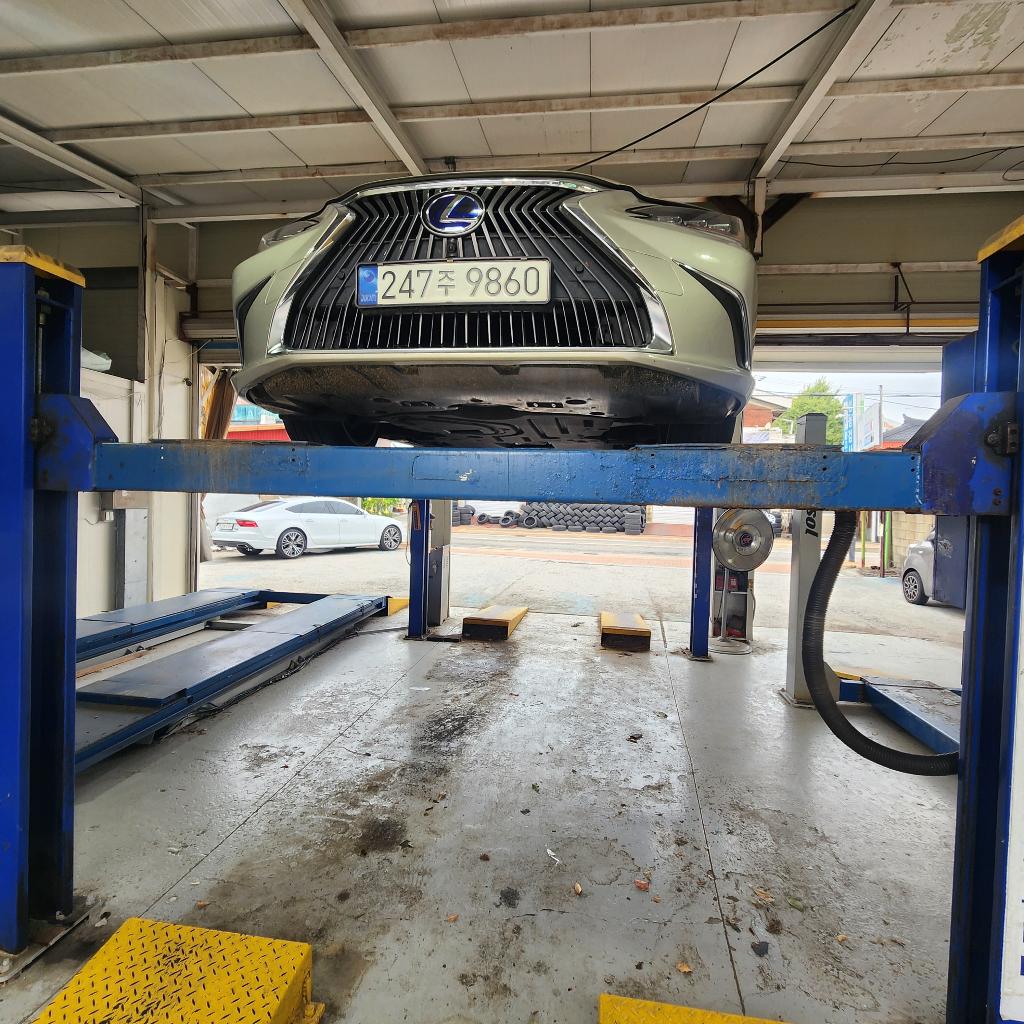 Lexus ES 2019 — inspection photo 1