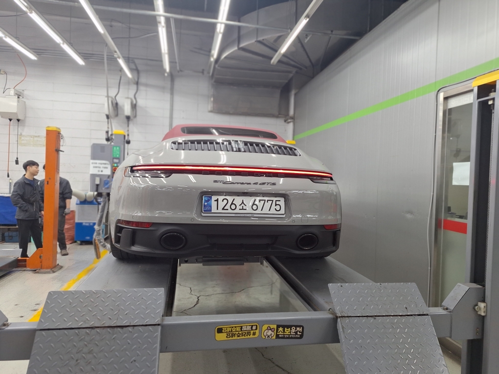 Porsche 911 2023 — inspection photo 2