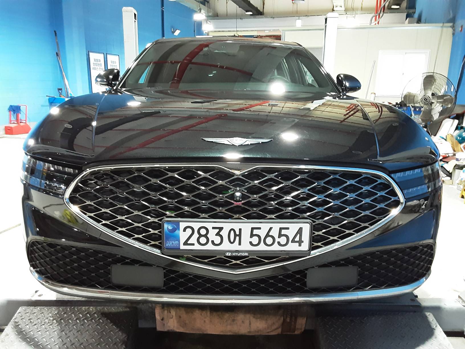 Genesis G90 2023 — inspection photo 1