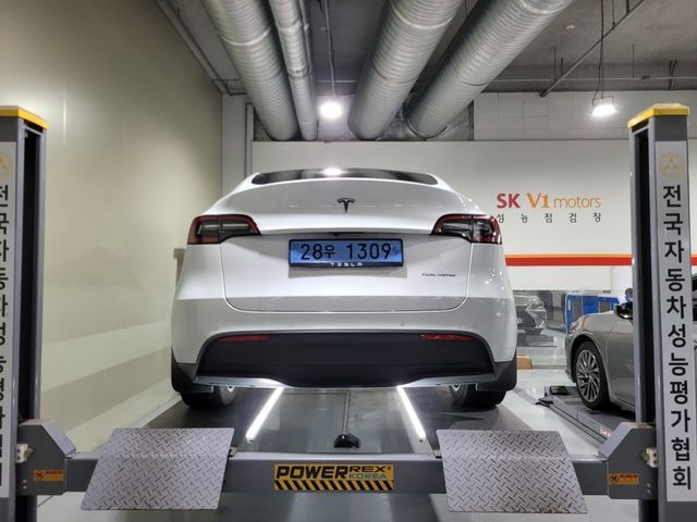 Tesla Model Y 2022 — inspection photo 2