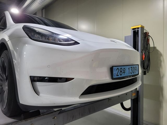 Tesla Model Y 2022 — inspection photo 1