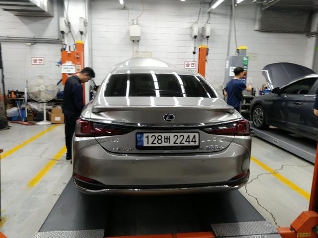 Lexus ES 2019 — inspection photo 2