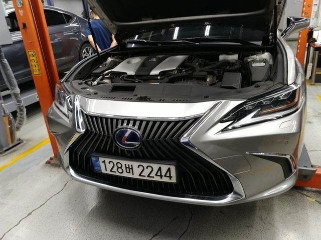 Lexus ES 2019 — inspection photo 1