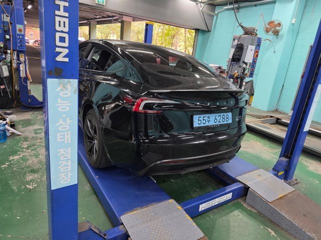 Tesla Model 3 2024 — inspection photo 2